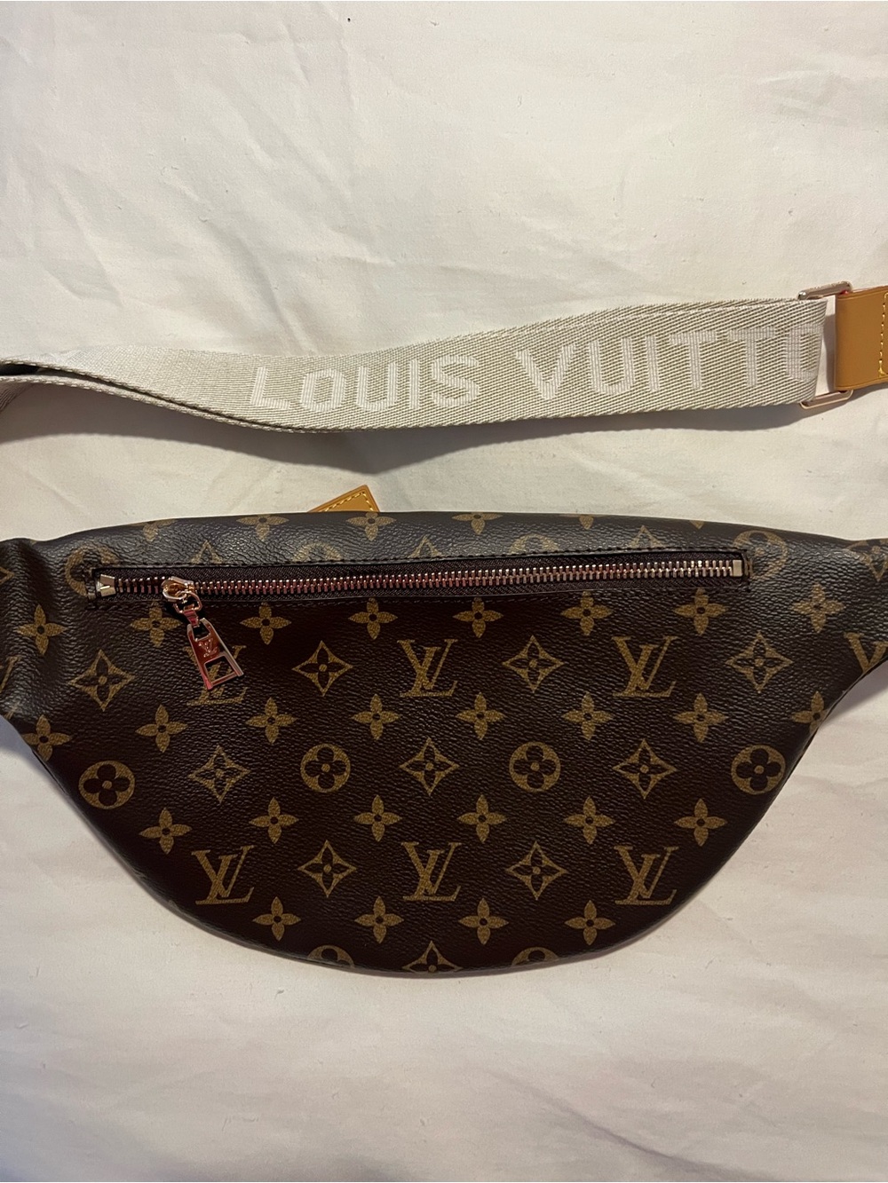 Louis Vuitton Monogram Crescent Belt Bag in Brown and Natural Vachetta - Picture 3 of 6